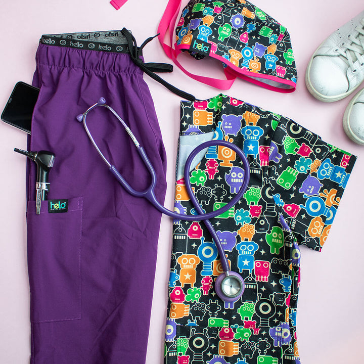uniforme medico con dibujos animados